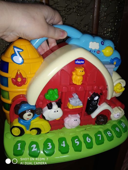 CHICCO,музичний домік ,дві мови