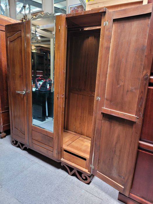 Roupeiro vintage - Bom estado geral