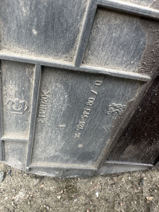 Бачок іоліса рідини для відпрацьованих газів 9652851580 Пежо 3008, 308