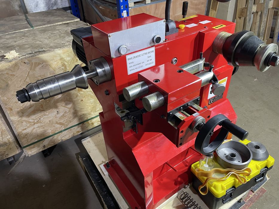 Токарный станок ARDOTECH Т8445 обработка тормозных дисков, барабанов