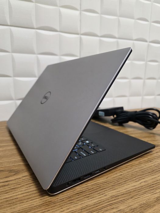 Игровой топовый Dell 15.6" / Core i7 / Quadro / 16GB / SSD 512 Gb