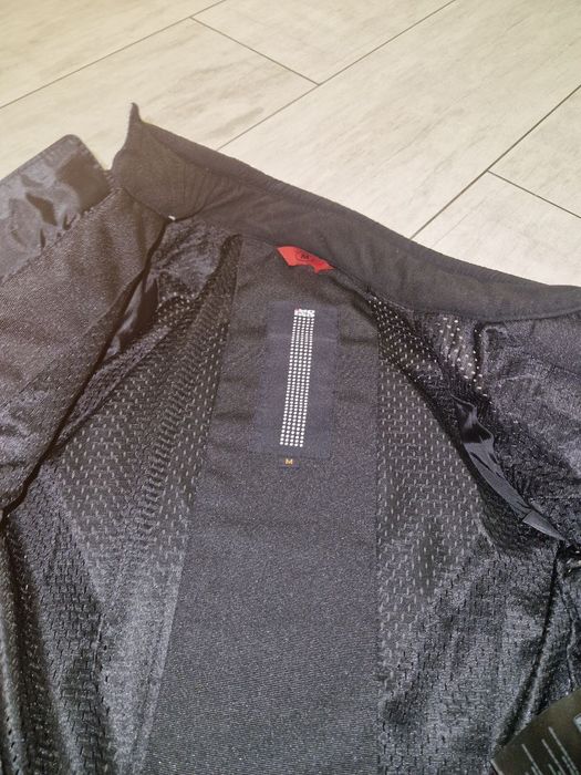 Мото куртка в чудовому стані