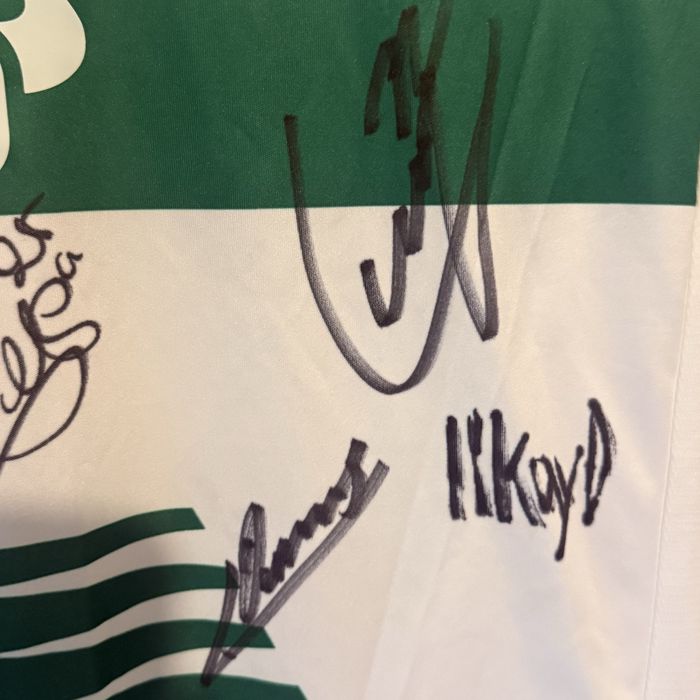 Moszulka meczowa Lechii Gdansk z autografami 2022