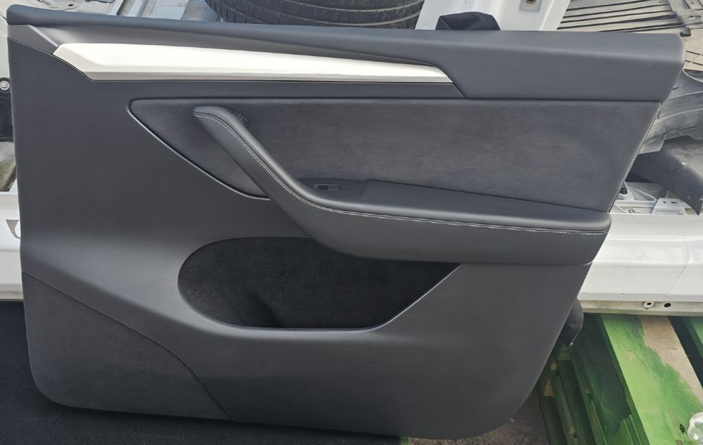 Карта дверей передня задня ліва і права Tesla Model Y 2020-2025 Оригінал