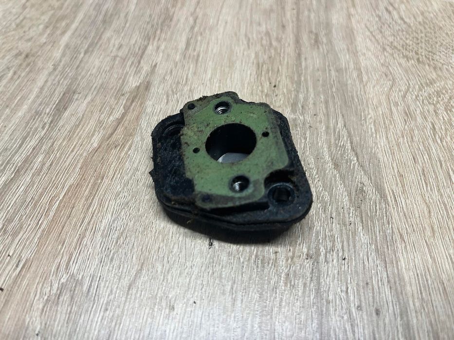 Echo Cs-3400 Króciec Podstawa Mocowanie