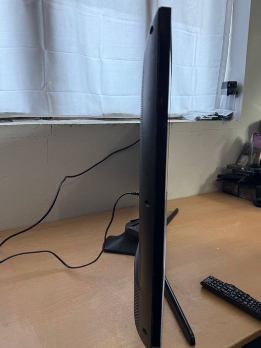 Телевізор Samsung – 40”, Full HD, без Smart TV