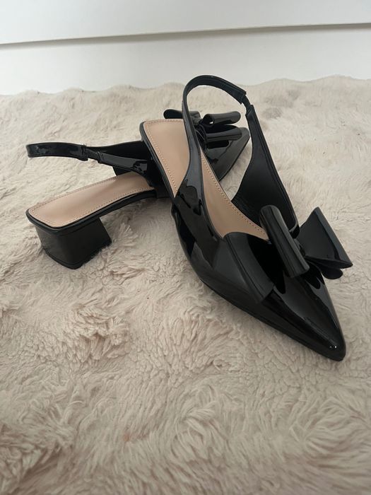 Piękne czarne czółenka, rozmiar 40