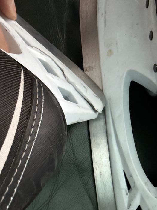 Хокейні коньки CCM Intruder