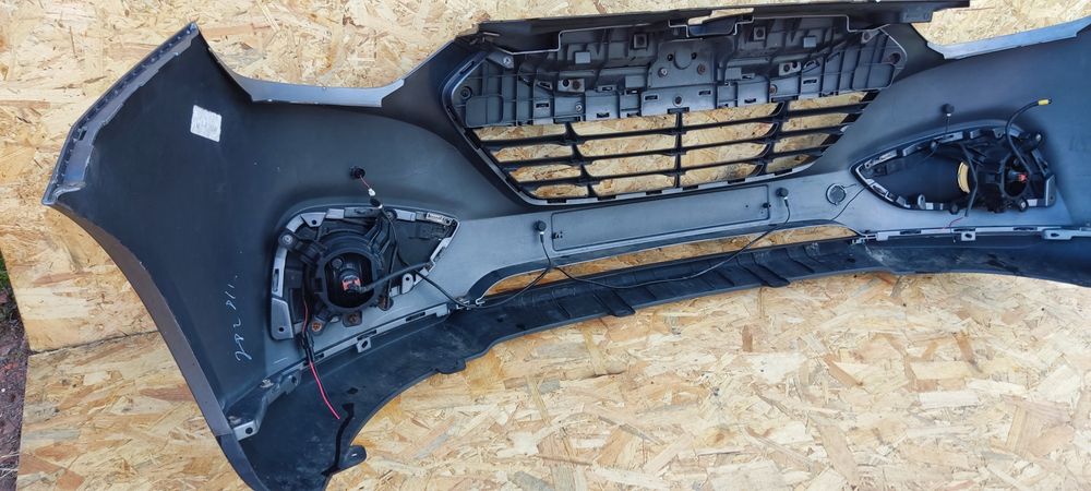 I81 Zderzak przód przedni hyundai ix35