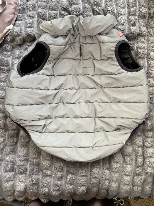 Одяг та рулетка для собак