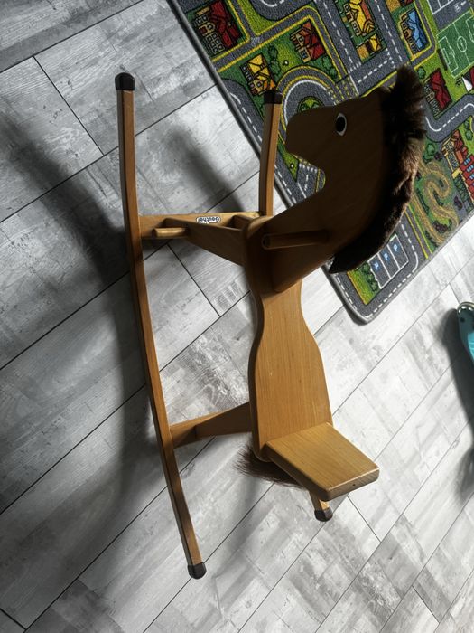 Konik         bujany