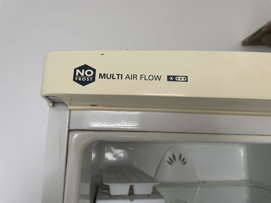 Холодильник LG дуже гарний стан