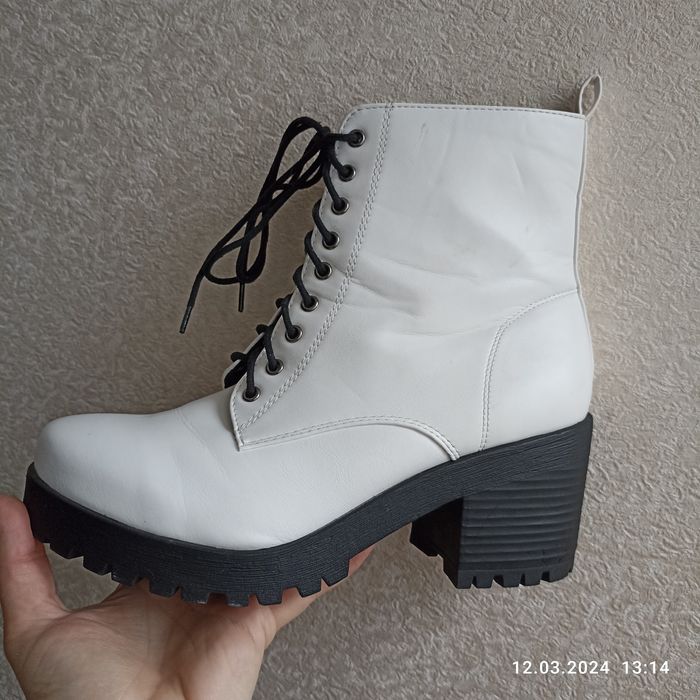 Черевики жіночі 41-42 р.