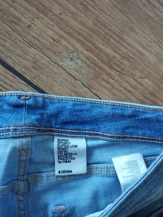 Jasnoniebieskie jeansy 25 h&m