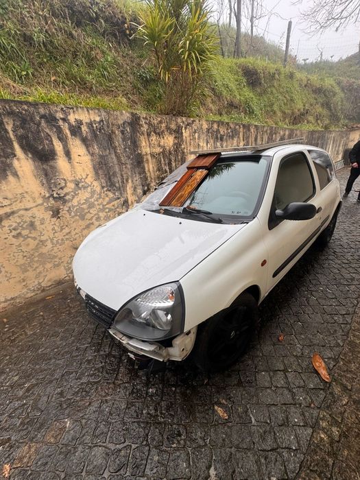 Todo o material Renault clio