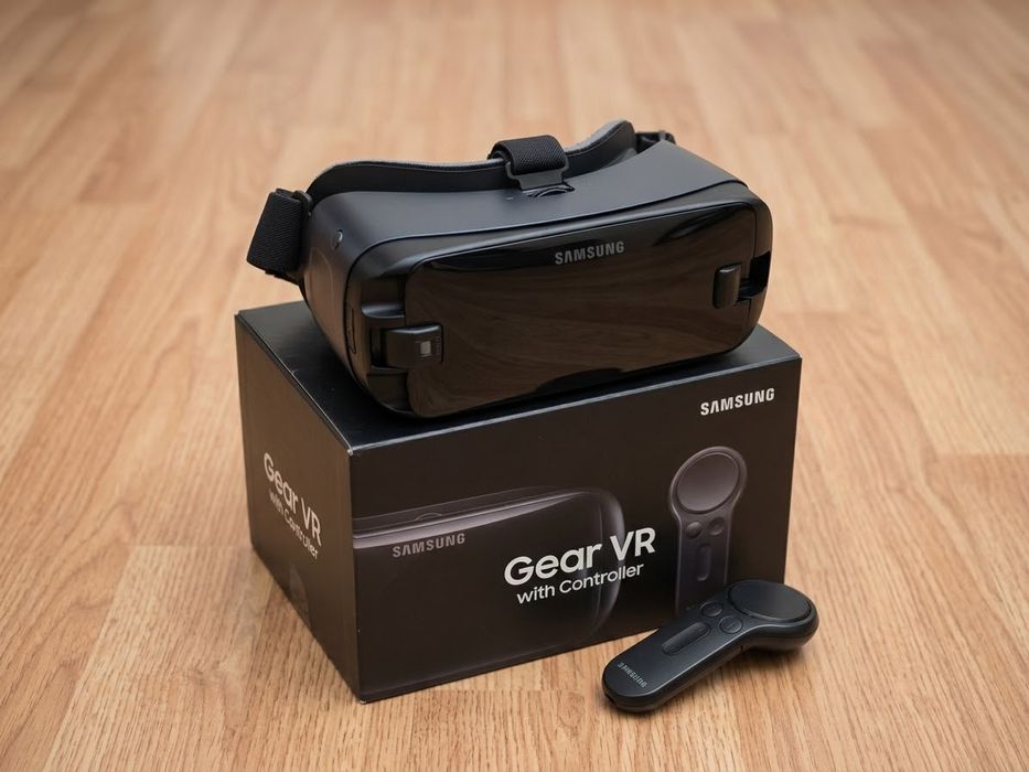Samsung Gear VR с контроллером