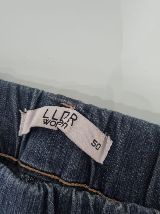 Calça de Mulher Tamanho 50 bom estado