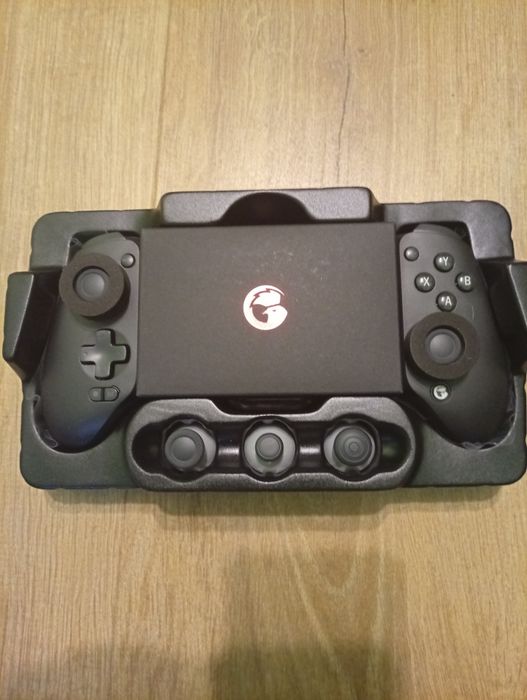 Pad Kontroler Gamesir G8+ Galileo czarny nowy