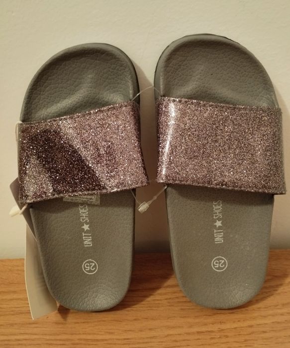 Chinelos Cinza Com Brilho Novos da Unit Shoes