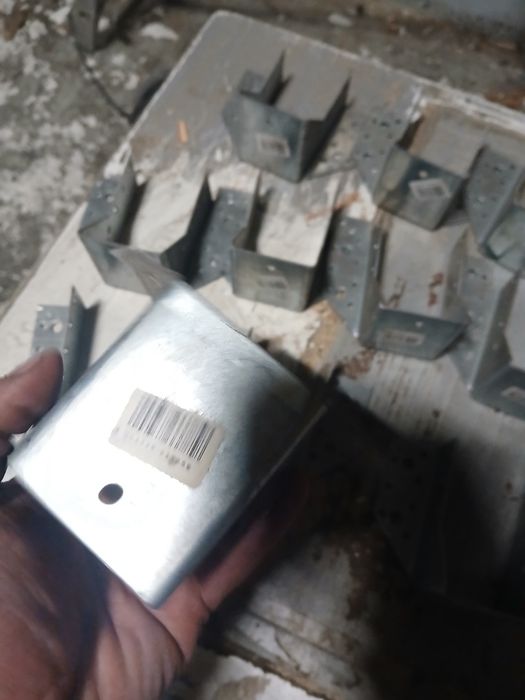 Uchwytu do belek i gwozdzie sruby