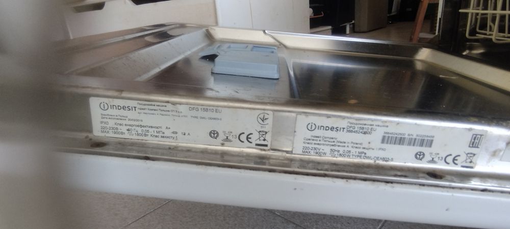 Máquina lavar loiça Indesit para peças
