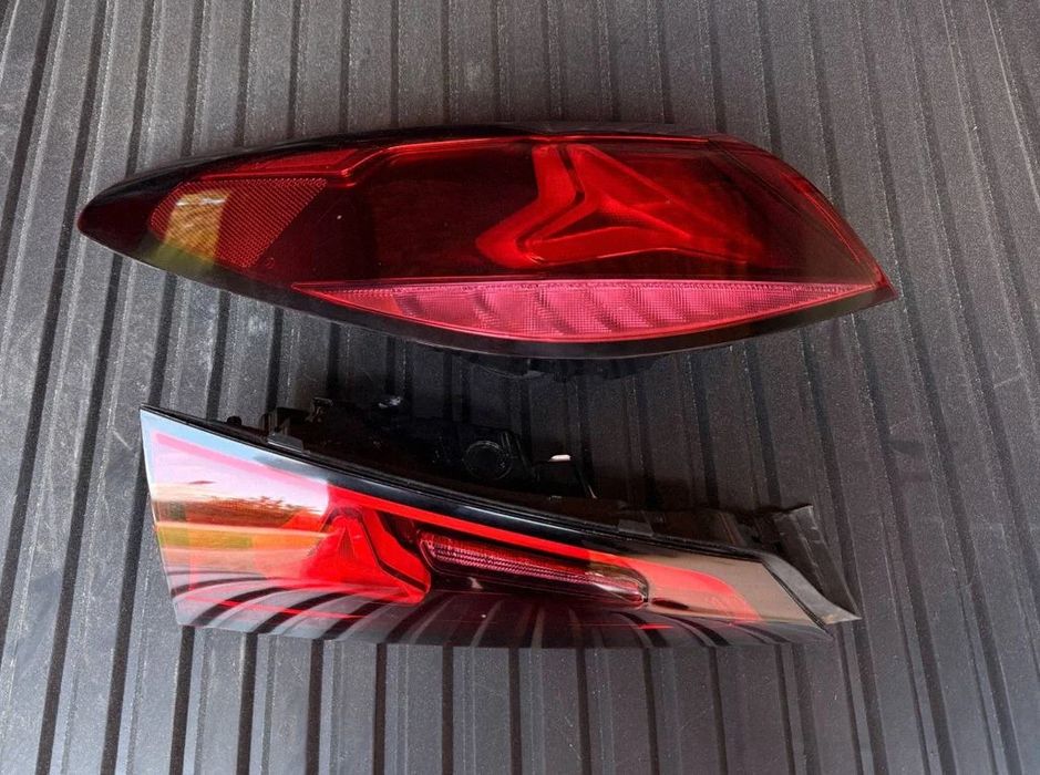 Lampa tylna komplet Mercedes-Benz E W214 (2024)