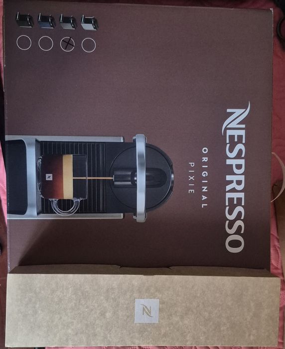 Máquina café Nespresso - pixie