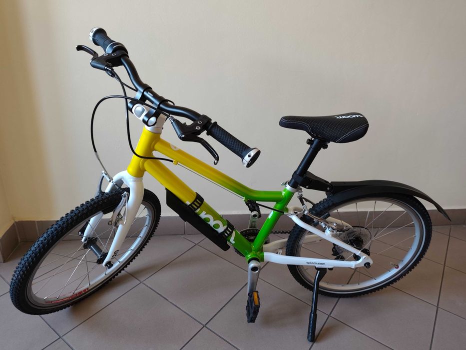 Woom 4 Atomic Neon + stopka woom i błotniki