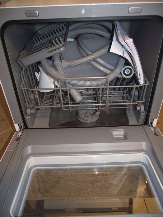 zmywarka mini nablatowa Comfee CTS 3.2G, kemping 2w1, zbiornik na wodę