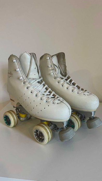 Patins Patinagem Artística Edea Esordio 265 + 2 Jogos de Rodas (Livres e Solo Dance)