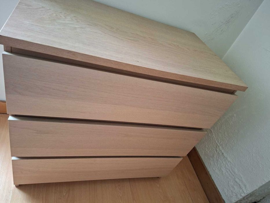 Cómoda com 3 gavetas