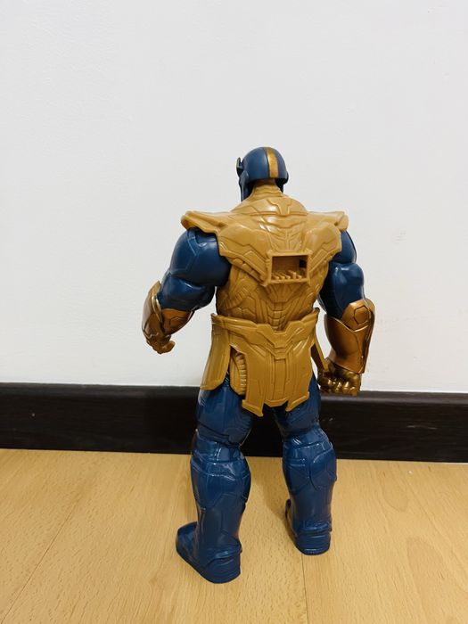 Bonecos Figuras Thanos Titan Deluxe