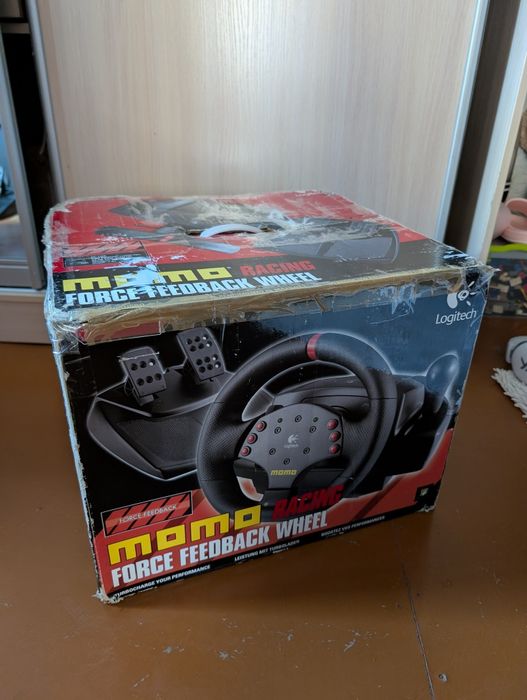 Продам руль Logitech momo racing