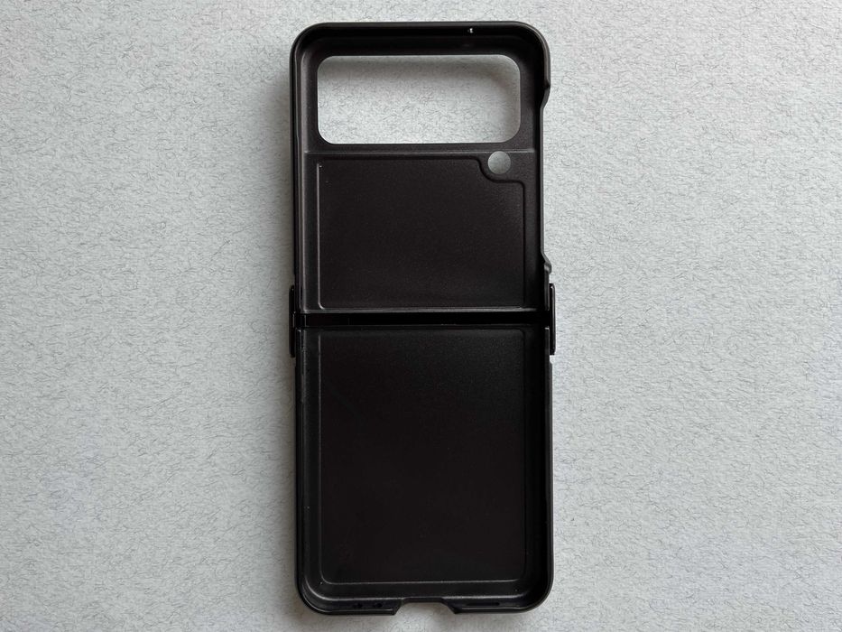 Samsung Galaxy Flip 4 чохол чорний Carbon розкладний матовий пластик