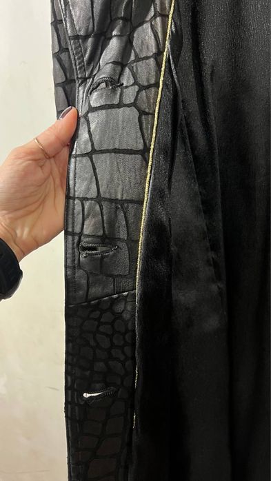 Продам  нове стильне шкіряне пальто