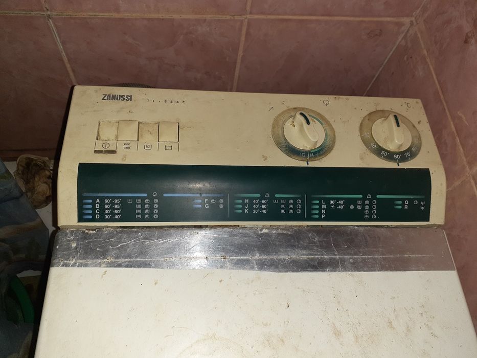 Стиральная машинка Zanussi Beртикальная бу