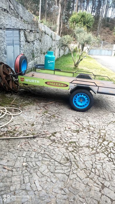 Reboque moto quatro