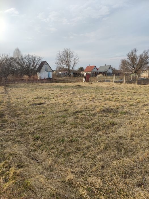 Земельна ділянка дачного типу