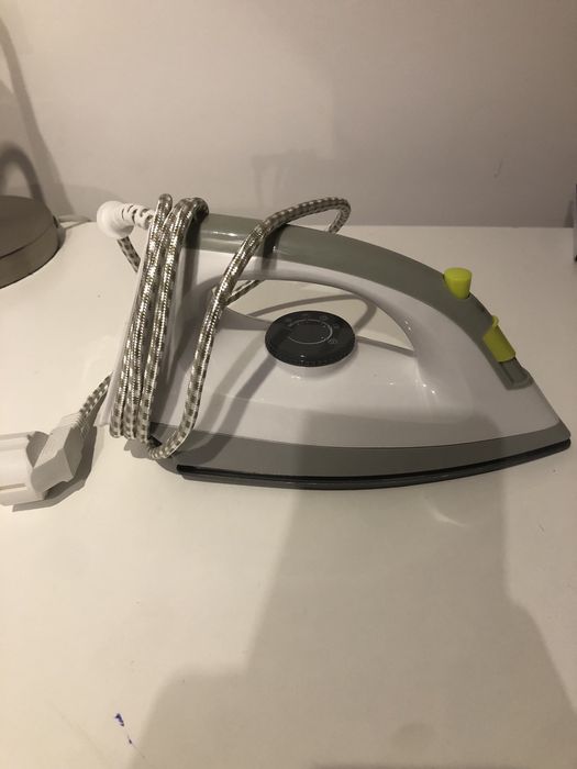 Nowe żelasko Selecline 1300w