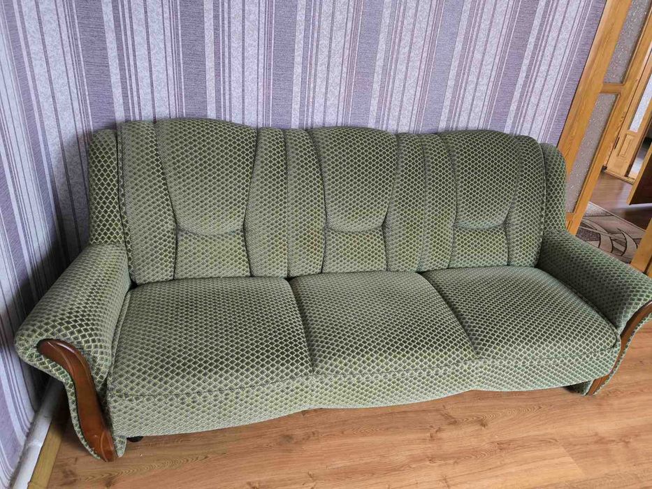 Комплект диван і два крісла