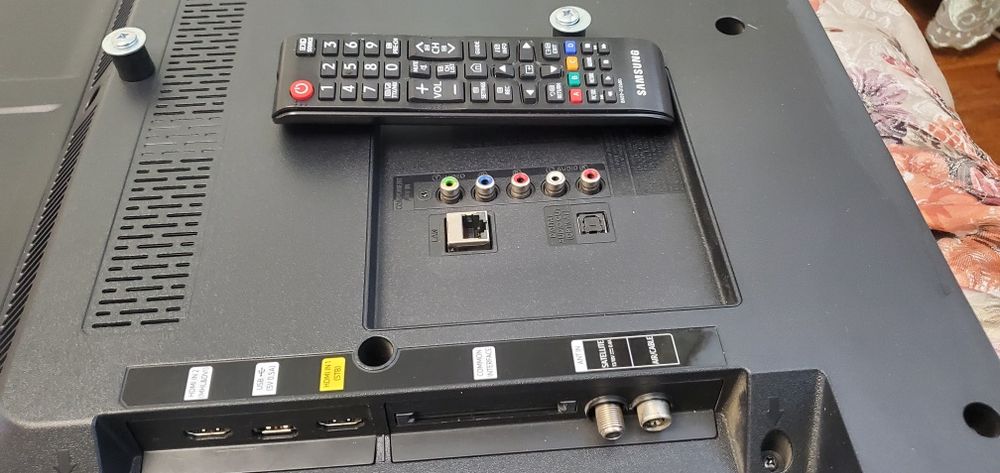 Телевізор Samsung 43 д. Wi-Fi смарт