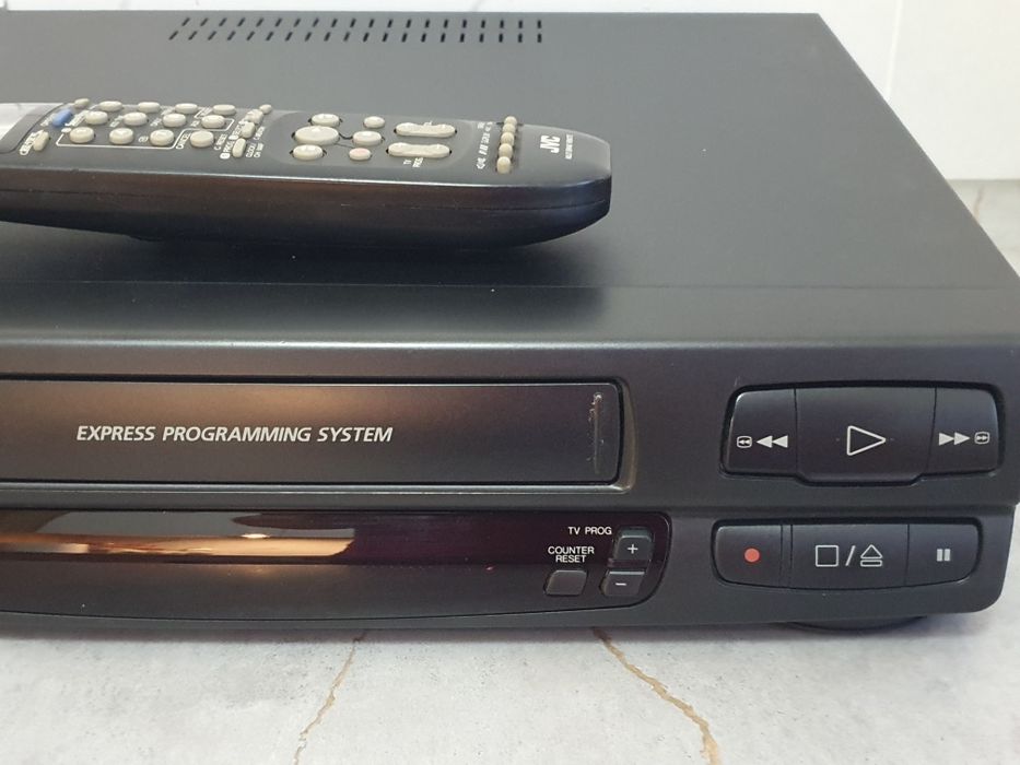 Magnetowid VHS JVC HR-A237 z pilotem