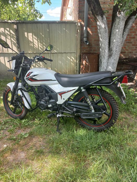Мотоцикл Lifan BTR-200 LF-175-CC