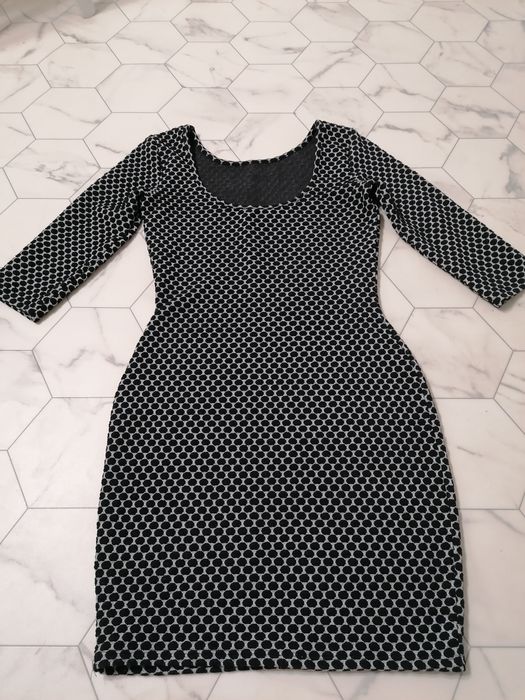 Sukienka Amisu r. 36 S