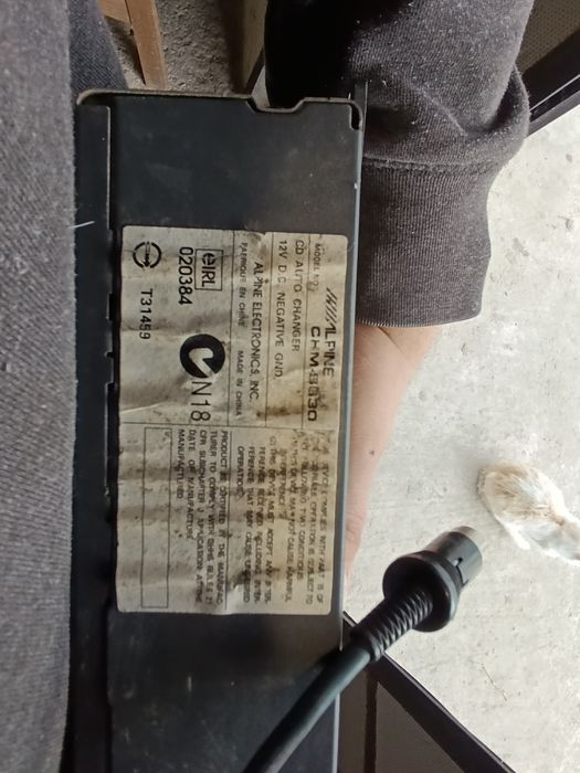 CD changer Alpine CHM S630