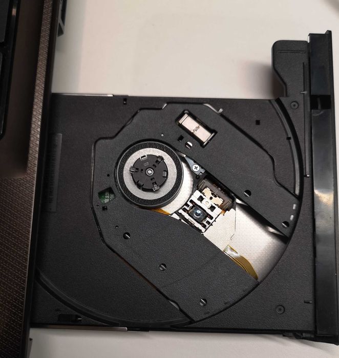 Asus k52j i3 SSD DVD-RW