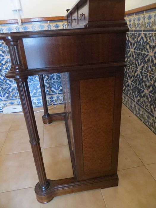 consola/aparador em cerejeira, como nova, com espelho