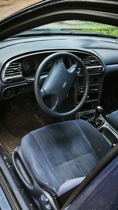Ford Mondeo mk1 1.6