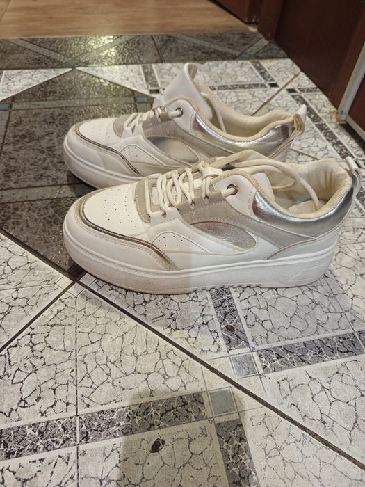 Adidasy rozmiar 40 cena 14zl