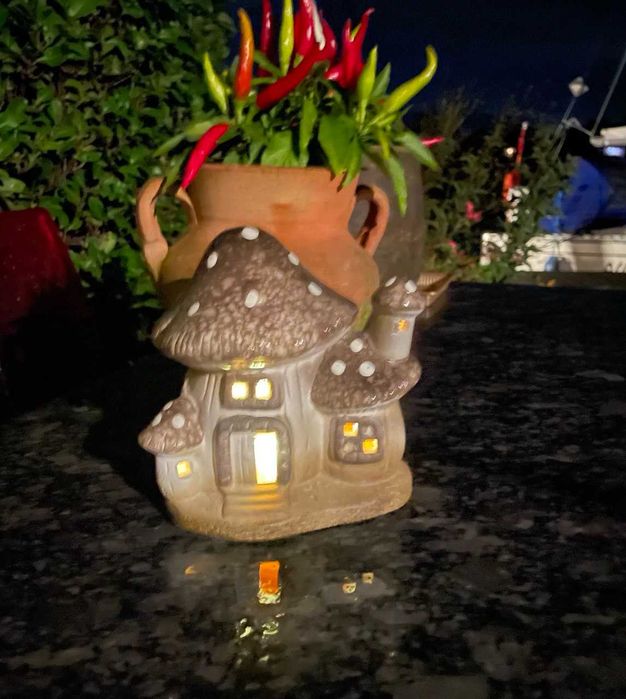 Садова фігурка «Грибний будиночок»